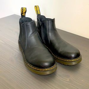 Girls Dr. Martens Chelsea boots